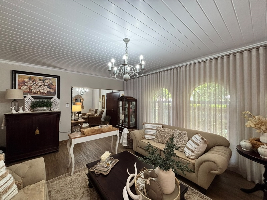 4 Bedroom Property for Sale in Grimbeeck Park North West
